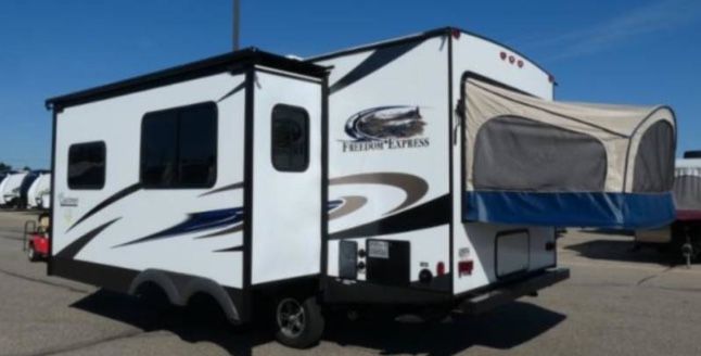 2017 Coachman Freedom Express 22DSX