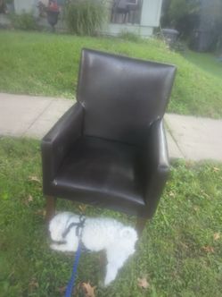 Free leather and wood arm chair