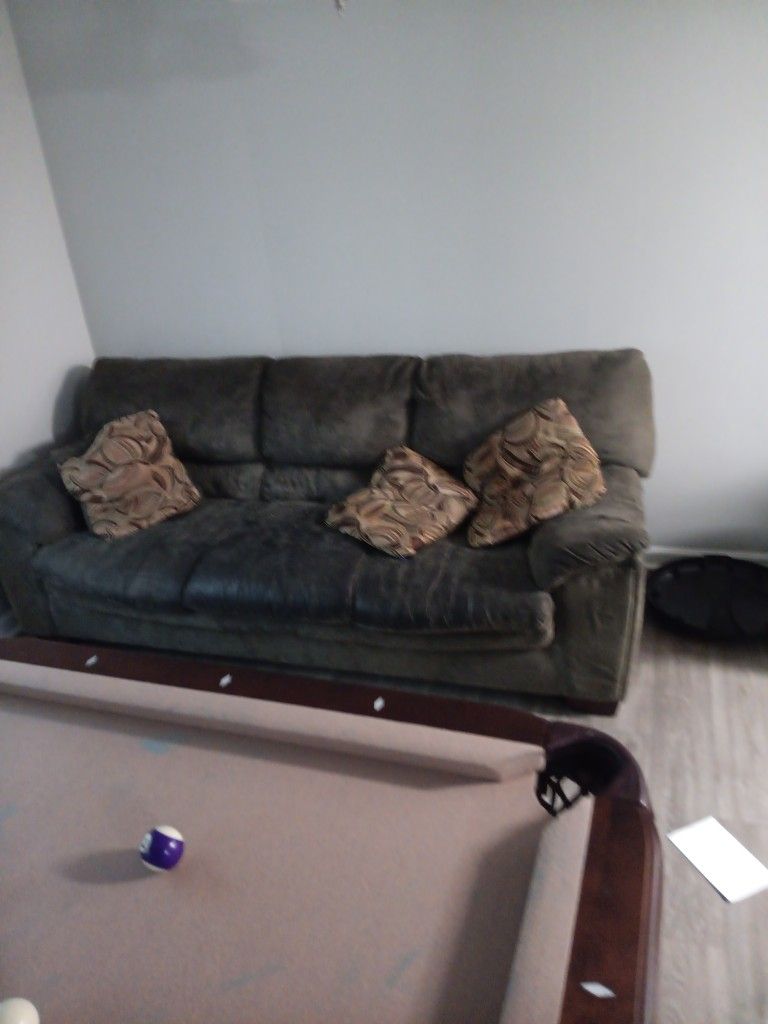 Nice Long Gray Couch For Cheap