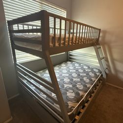 Wood Bunk Bed Twin/Full