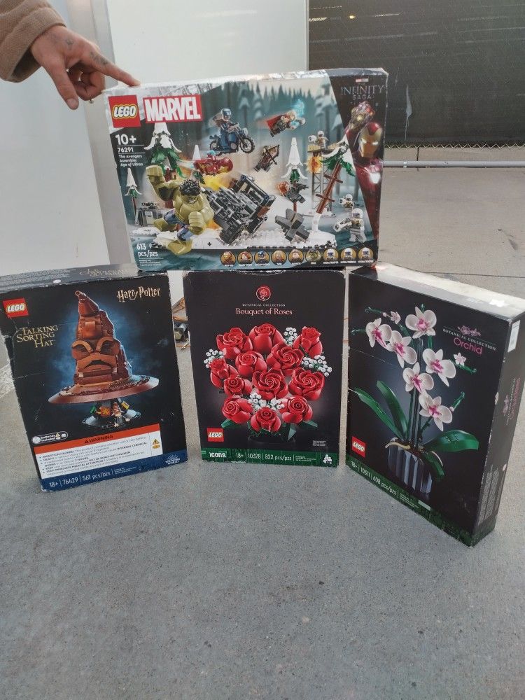 4 Set Variety Pack Of Legos