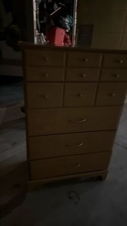 FREE DRESSER