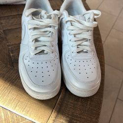 Nike Air Force 1 7.5