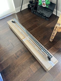 TRAXON -RGB 4FT WALL WASH -RETAIL $1,200/EACH - $40/EACH