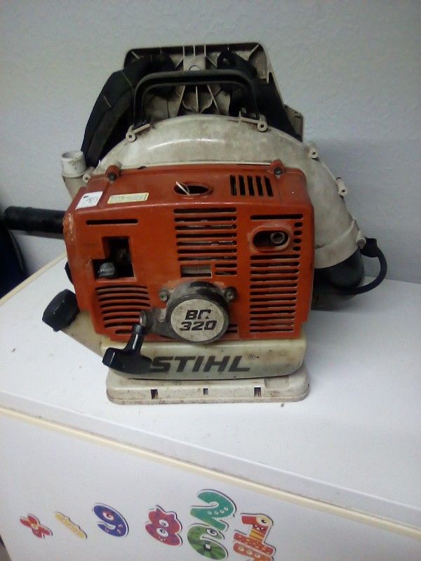 Stihl Br 320 BACKPACK BLOWER