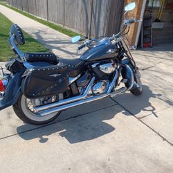 2006 Suzuki Boulevard