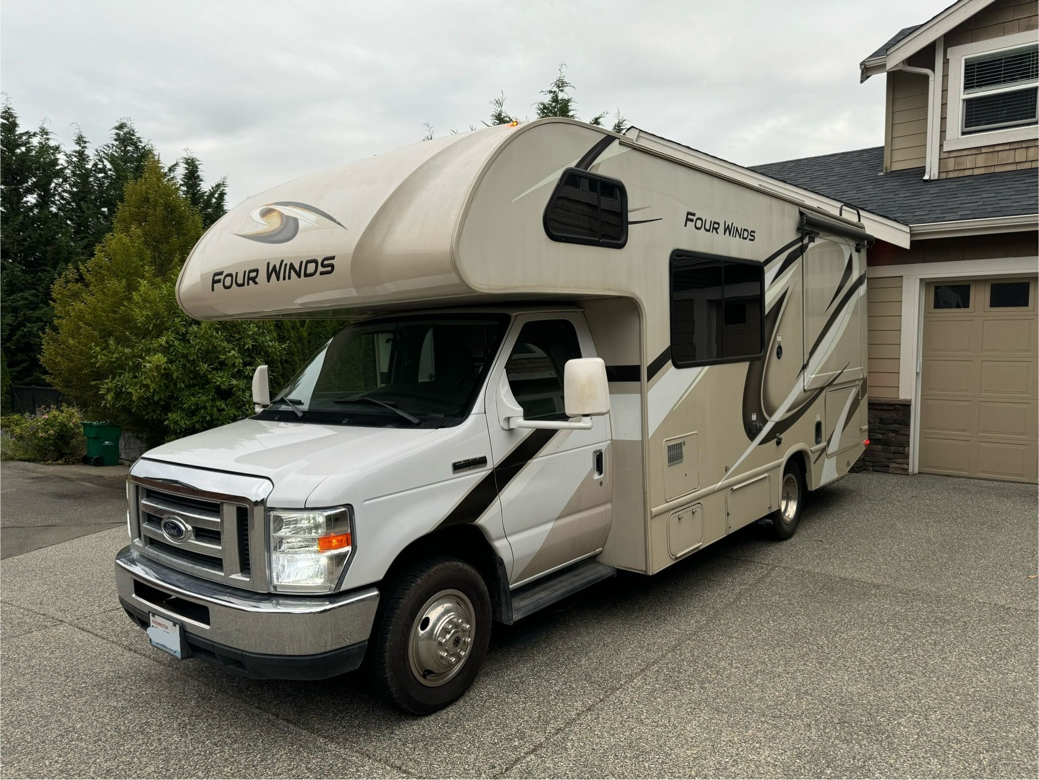 2018 Thor Four Winds 22B