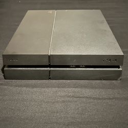 Playstation 4 (Wires Included)