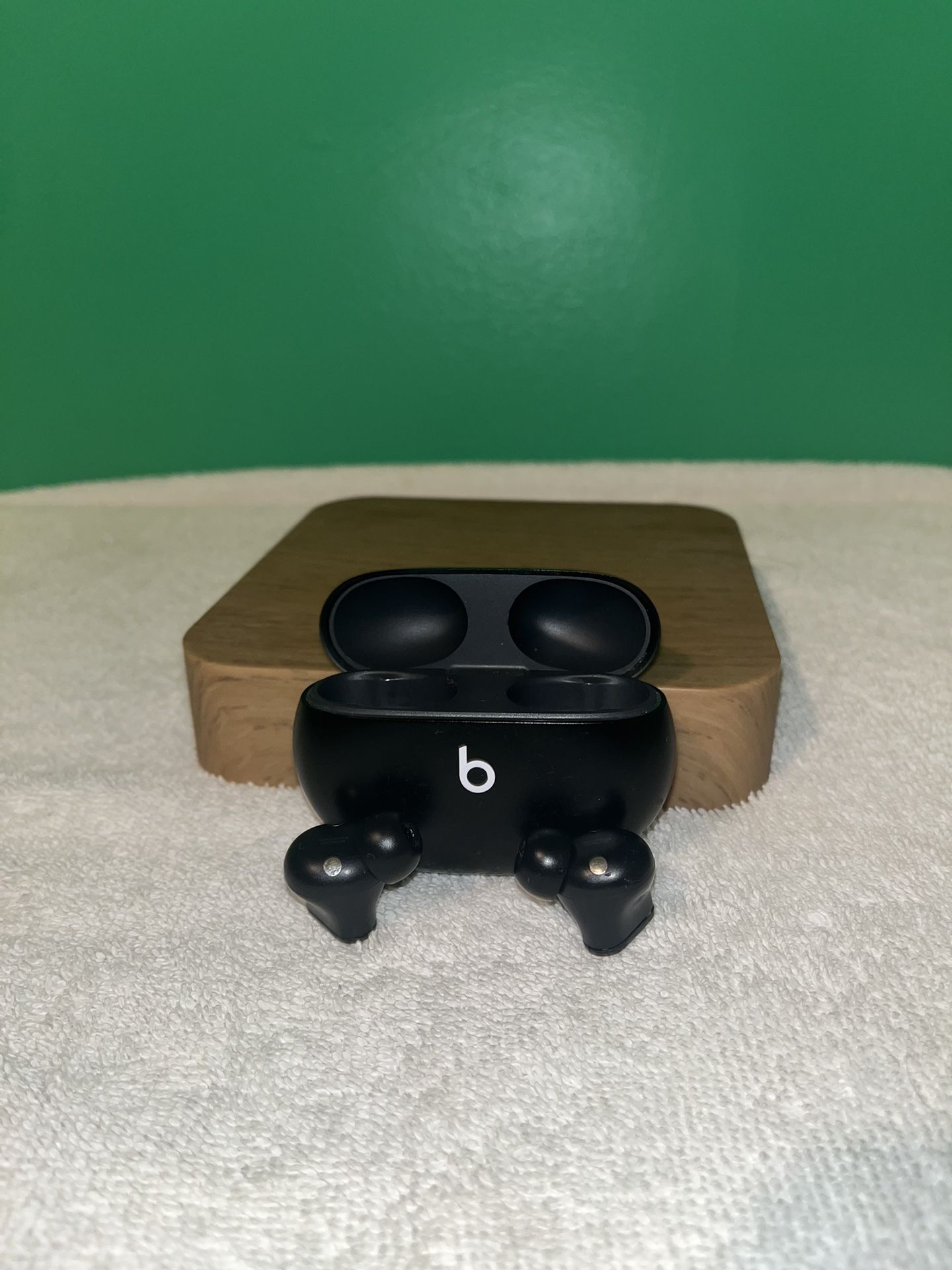 Beats studio buds