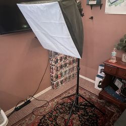 Perfect condition bright studio light for cheap!