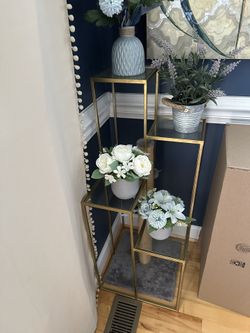 Decoration Corner Stand