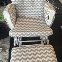 Rocking Chair 