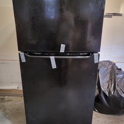 Frigidaire  Refrigerator  New 