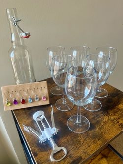 Wine Glass Set with Accessories