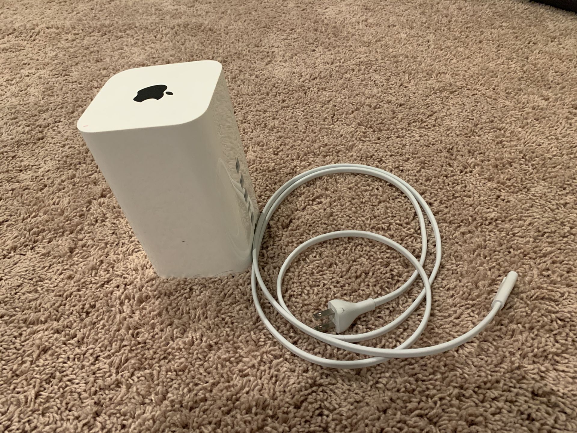 Apple AirPort Extreme 802.11ac Router