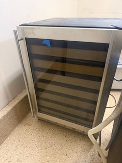 6 Kitchen Appliances – GE Monogram, Bosch, Refrigerator & Gas Range