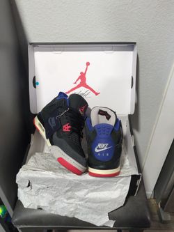 Jordan 4 RARE AIR size 7Y