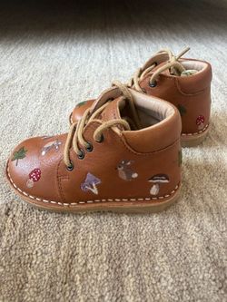 Classic Woodland boots - 23 size NEW