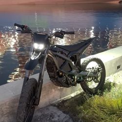 Surron Ultra Bee (NO TRADES)