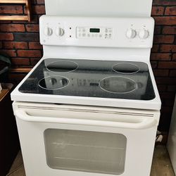 Electric Stove /Oven GE