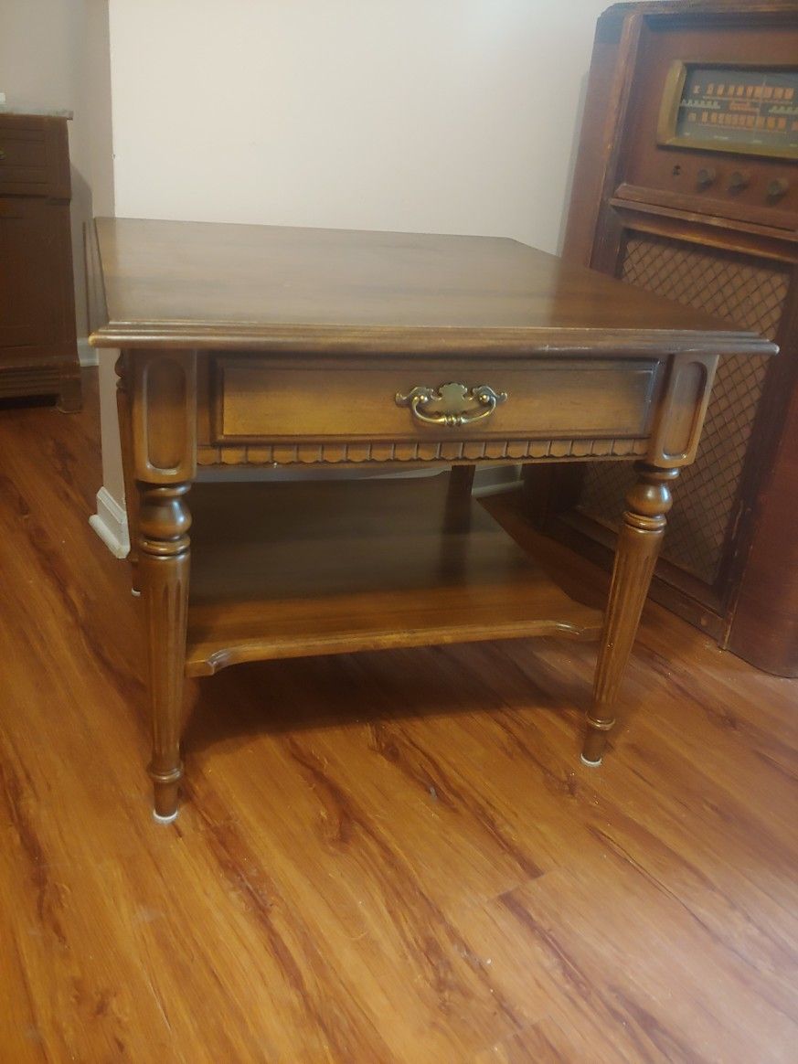 Ethan Allen Side Table- Now Free