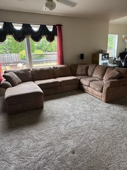 Beige 3 piece sectional