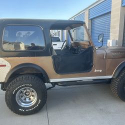 1978 Cj7 Golden Eagle Low miles 