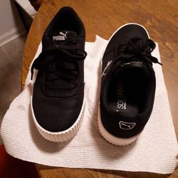 PUMA BLACK TENNIS SHOES  SIZE 8 GOOD CONDITION. $25.00
