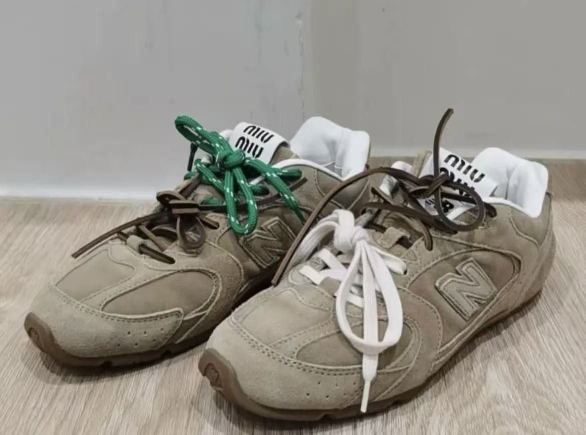 NWB Miu Miu x New Balance 530 SL