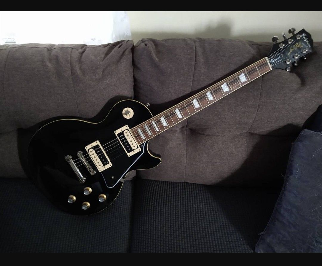 Epiphone Les Paul Classic Ebony Finish Great Guitar!