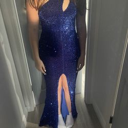 blue dress