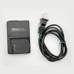 Nikon MH-62 Lithium Ion Battery Charger with Power Cord