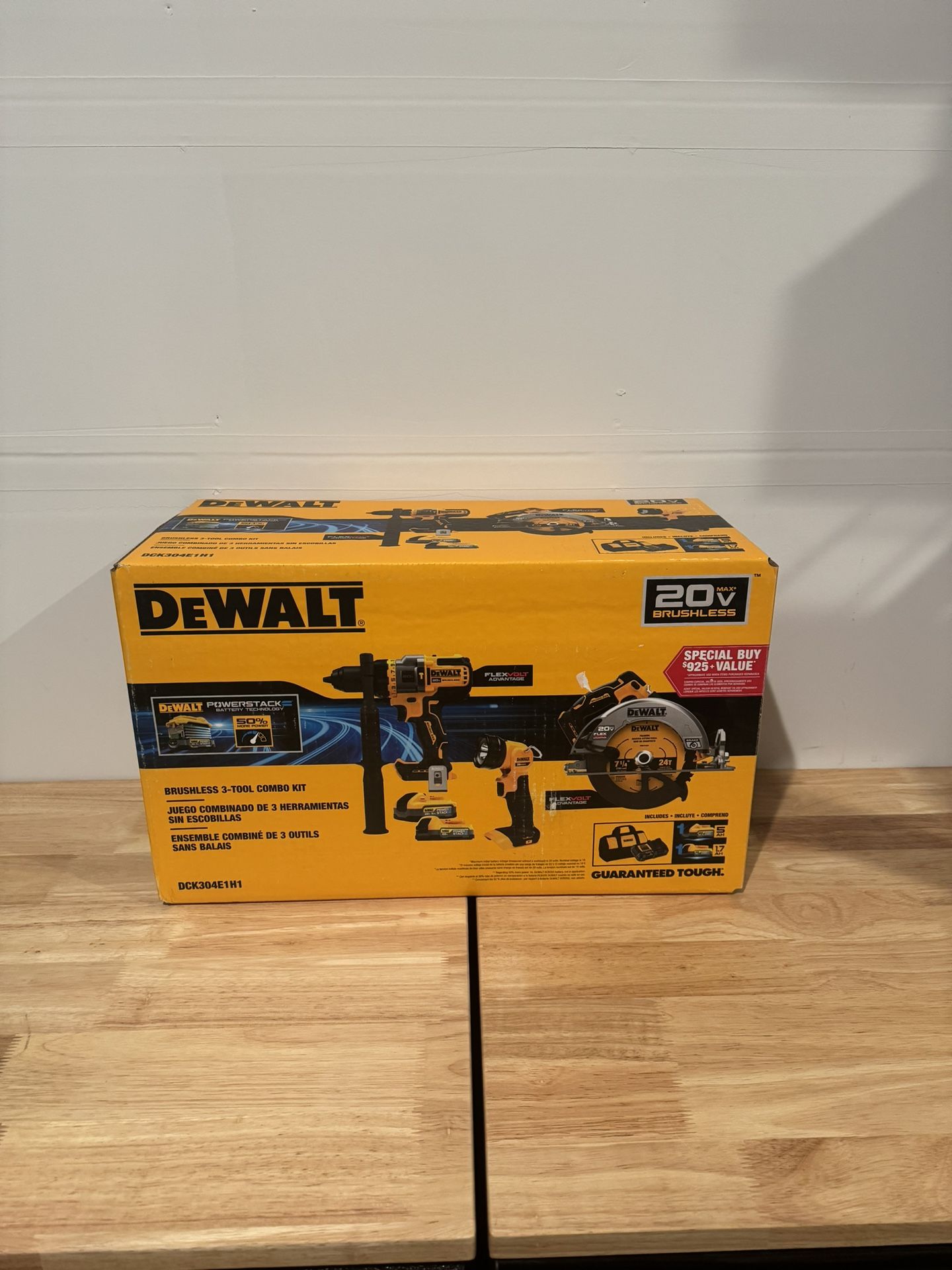 Dewalt 20V FlexVolt 3 Tool Combo kit With 2 Batteries.