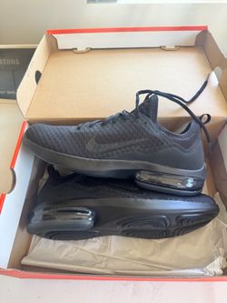 Nike Air Max Sneakers Triple Black