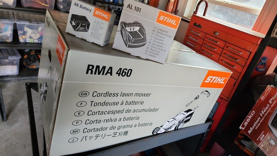 STIHL RMA 460 19 in. 36 V Battery Lawn Mower Kit (Battery & Charger)
