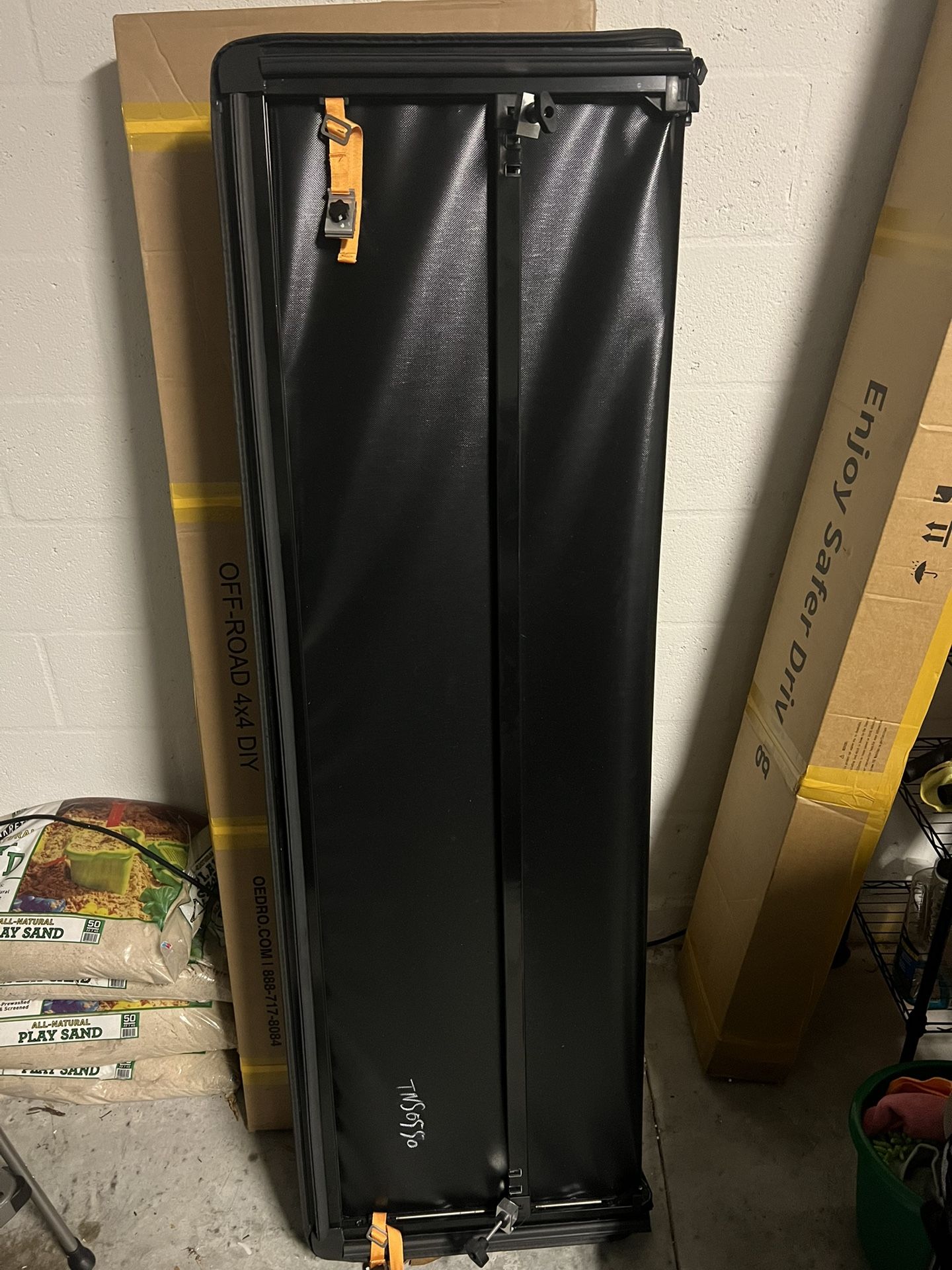 Soft Tri-Fold Truck Bed Tonneau Cover