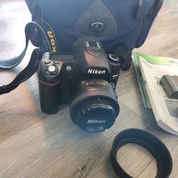 Nikon D80 + 35mm Lens + Tamrac Camera Bag