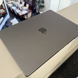 Apple MacBook Pro  2021 with Apple M1 Pro 16”