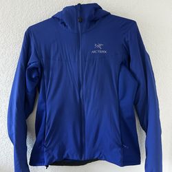 Women Arc’teryx Atom Insulated Jacket (S)