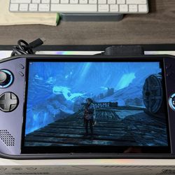Legion Go S (Steam OS) Gaming Handheld