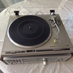 Pioneer turntable and JVC receiver - selling as is