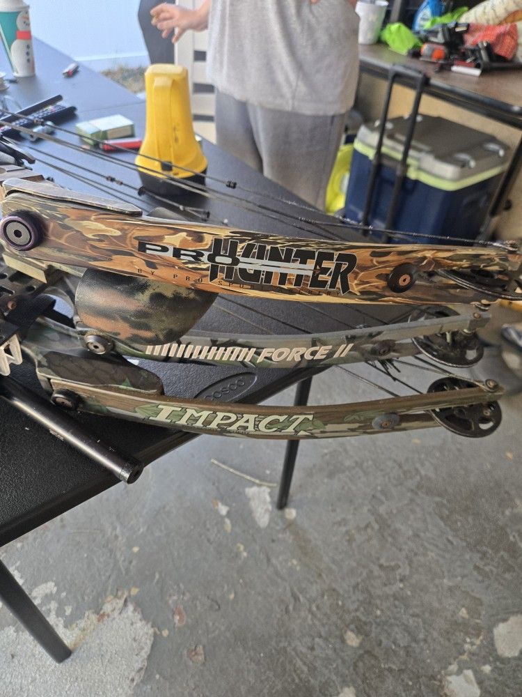 3 Vintage Bows From The 90'sMake An Offer Or Trades Welcome