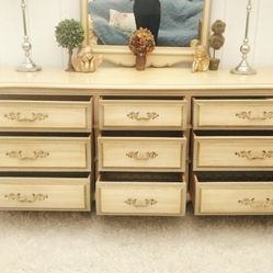 Stunning Mid Century Thomasville Solid Wood 4pc Bedroom French Dresser Set