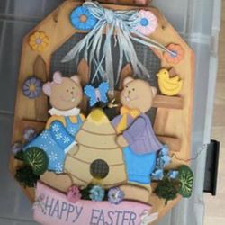 Happy Easter Plaque