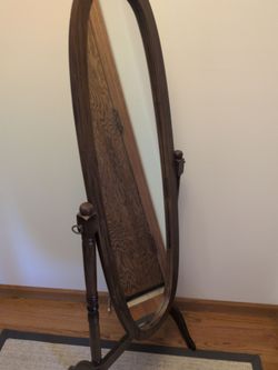 Ovalle swivel mirror