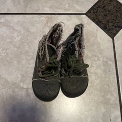 Place toddler boots size 5 Girls