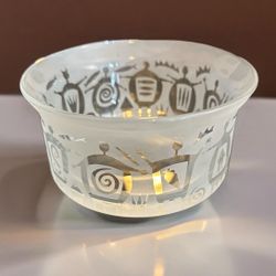 Leandra Drumm Signed Etched Frosted Whimsical People Art Glass Bowl Dish 6" 1996