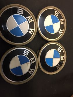 Set different center caps for wheels