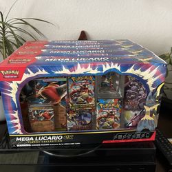 Mega Lucario ex Premium Figure Collection 