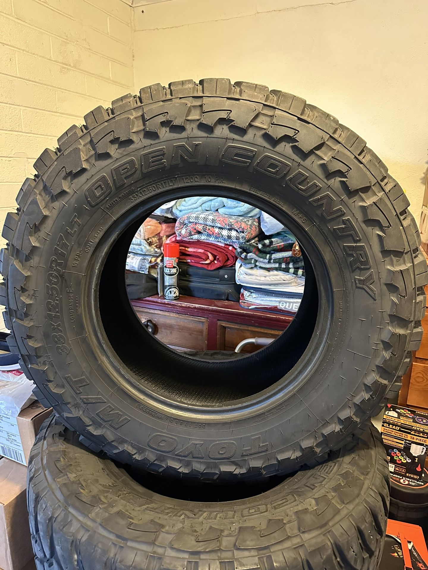 Toyo 33x12.5R17
